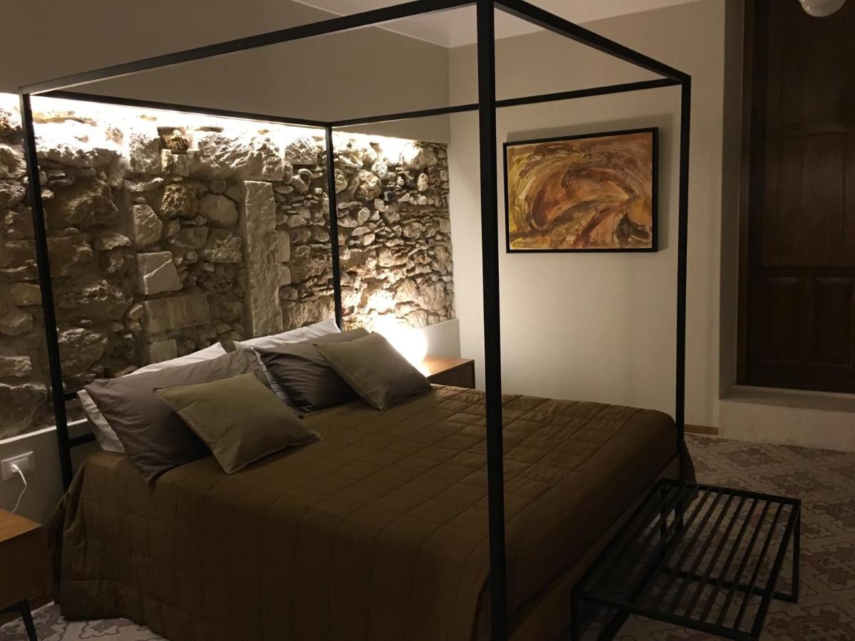 Il Fuoco Di Archimede - Ortigia Apartment Syracuse ภายนอก รูปภาพ