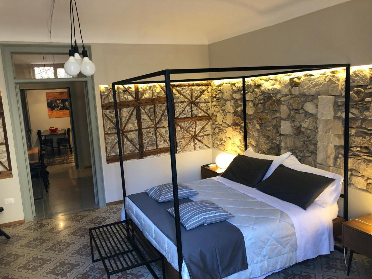 Il Fuoco Di Archimede - Ortigia Apartment Syracuse ภายนอก รูปภาพ