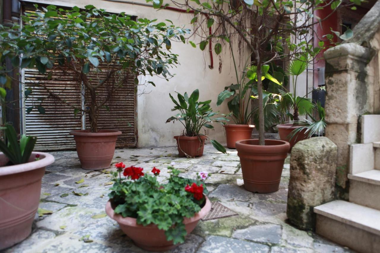 Il Fuoco Di Archimede - Ortigia Apartment Syracuse ภายนอก รูปภาพ